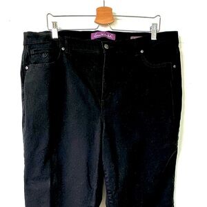 Women’s Plus Gloria Vanderbilt “Amanda” Black Denim Stretch Pants Size 18W